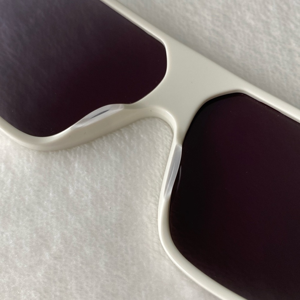 Celine Mask/Shield Wraparound Sunglasses (CL40195I, White/Smoke) - Picture 12 of 16